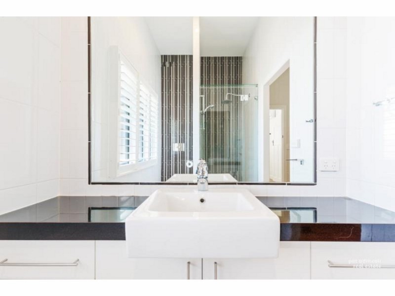 52 Penlington Street, The Range QLD 4700